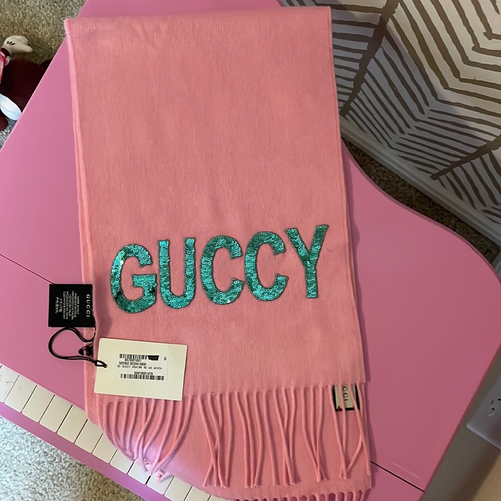 Gucci scarf